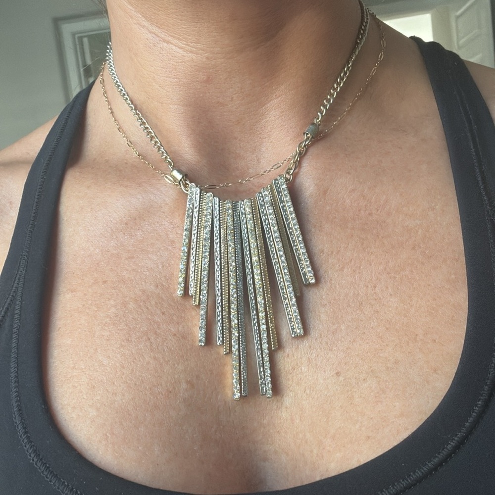 Chic Gold Statement Necklace